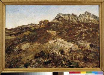 Paisagem de colinas (o maciço de Garlaban na Provença)