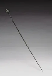 Alfinete de vestuário, c.1400 aC (bronze fundido e forjado)