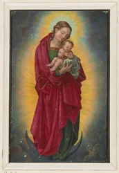 Maria com diadema e Menino sobre a lua crescente