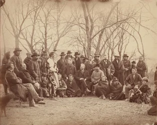 Índios com agentes do governo, início da década de 1860.
