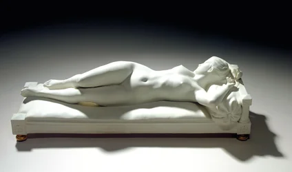 Figura de biscoito Sevres de um nu reclinado, &39;Le Repos&39;