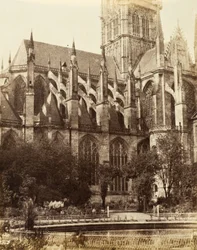 St. Oven, Rouen. 1856 (albumen silver print)