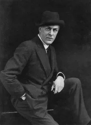 Sir George Alexander 1858-1918, ator-gerente teatral, 1911-1912.