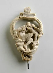 Maquete para um Arco de Chave com um Sussurro de Cupido para uma Menina Sentada: três esboços para o Grupo Central (gesso)