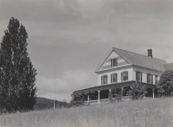 Casa na colina, Lago George