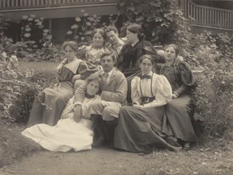 Ma, a tia Rosa, a Selma, a Ag, a Emmy, o Ralph Bernheim, o Hans Wetzler e a Minnie Wetzler, Lake George