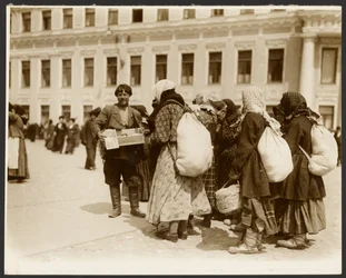 [Fotografias da viagem de estudo à Rússia utilizadas para a pintura "A abolição da servidão na Rússia" (1914), do "Ciclo Epopeia dos Eslavos, Moscovo"].