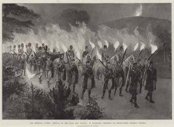 Nossos Convidados Imperiais, Chegada do Czar e Czarina em Balmoral, escoltados por Highlanders com Tochas