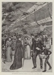 A Exposição Internacional de Horticultura em Earl&39;s Court, na Avenida Central