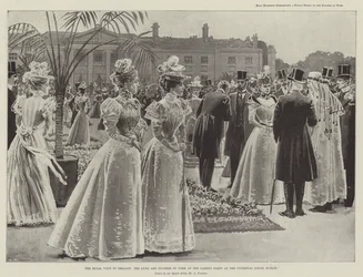 A visita real à Irlanda, o duque e a duquesa de York na festa de jardim na loja dos vice-reis, em Dublin