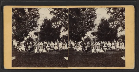 Crianças e playground, Oneida Community, New York State, c.1870 (foto p - b)