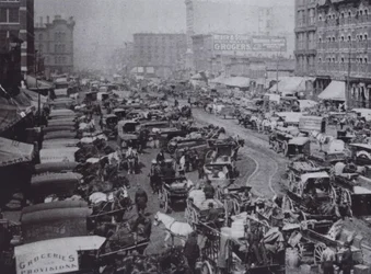 Haymarket Square lotado de carruagens puxadas por cavalos, Chicago