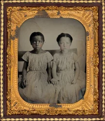 Retrato de duas raparigas,c. 1860 (foto)