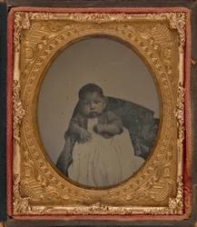 Retrato de um bebé,c. 1860 (foto)