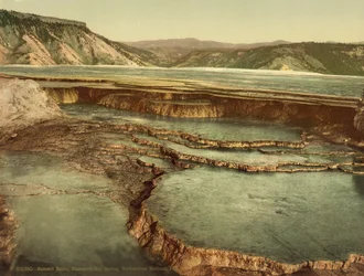 Summit Basin, Mammoth Hot Springs, Parque Nacional de Yellowstone, cerca de 1898