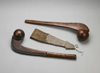Clubes de Tomahawk com cabeça de bola (madeira e latão)