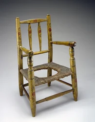 Cadeira de furo, c. 1800-1850 (madeiras não identificadas, tinta, junco)