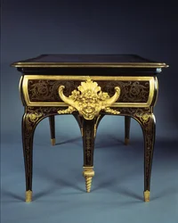 Mesa de Louis XIV plat (ormolu, latão, tartaruga e ébano) (ver também 1209563)