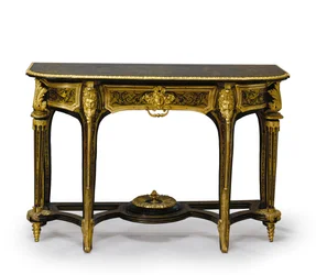 Uma de um par combinado de mesas de cais Luís XIV, c.1710 (ormolu montado & Boulle latão incrustado em carapaça de tartaruga) (ver também 469014 e 469015)