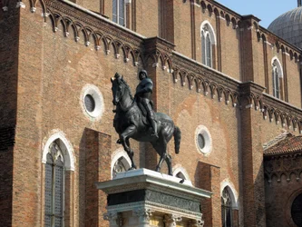 Estátua equestre do Condottiere Colleoni de Andrea del Verrocchio