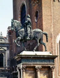 Estátua equestre do Condottiere Colleoni de Andrea del Verrocchio