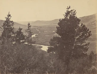 Placa 14. Vale do Grande Laramie, a partir das montanhas, 1869 (foto)