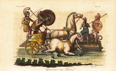 Antigos guerreiros gregos com escudos pintados montando uma biga ou uma carruagem de dois cavalos