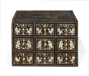 Armário de mesa, final do século 17 (marfim e ébano)