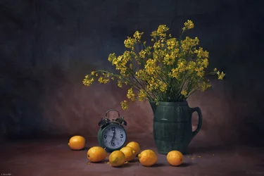 Natureza morta com limão e flores