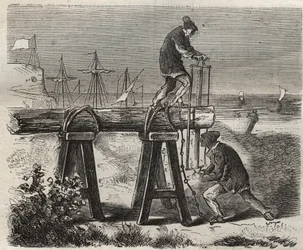 Forcats saweurs du penitencier Saint-Laurent (Saint-Laurent) à Cayenne (Guiana Francesa), no século XIX. Gravura em "Histoire des bagnes depuis leur création à nos jours" (1877) de Pierre Zaccone (1817-1895) (Colonia Penale - colônia penal). Privado c