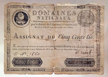 Papel emitido durante a Revolução Francesa: um assignado de 500 libras de 1790. Coleção particular