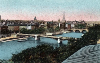 Paris: panorama do Sena com a Torre Eiffel ao fundo. Fotografia de 1920 no "Álbum Artístico" da cidade de Paris. Coleção particular.