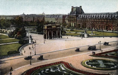 Paris: panorama das Tuileries (jardim e palácio) e do Arco do Triunfo do Carrossel. Fotografia de 1920 no "Álbum Artístico" da cidade de Paris. Coleção particular.