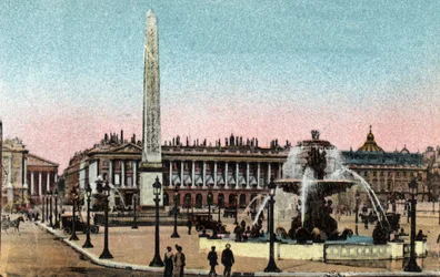 Paris: vista da Place de la Concorde com as fontes e o Obelisque. (Derriere Hotel de la marine (Hotel du Garde Meuble) Fotografia de 1920 no "Álbum Artístico" da cidade de Paris. Coleção particular.