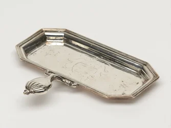 Tabuleiro de rapé, c.1696 (tabuleiro, rapé)