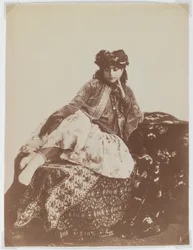 Mulher reclinada com um turbante (impressão de albúmen de prata)