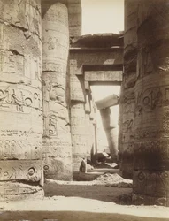 Interior do Hall do Hipostilo, Karnak