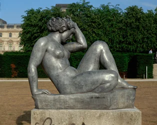 Sentado, nu. Bronze ... (bronze)