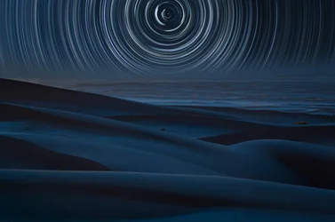 Trajetórias das Estrelas no Deserto