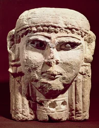 Cabeça da deusa Ishtar, de Amã, Jordânia