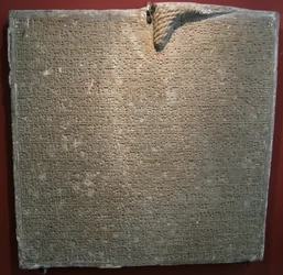 Laje inscrita no palácio de Sargão II em Dur-Sharrukin, Khorsabad, 8º cên. BC