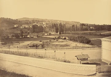 Lozanne, Vista da ponte ferroviária