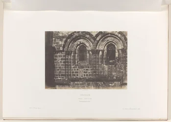 Pormenor da fachada da Igreja do Santo Sepulcro, Jerusalém
Jerusalém. Santa Sépulcre. Partie supérieure de la façade (título sobre o objecto)