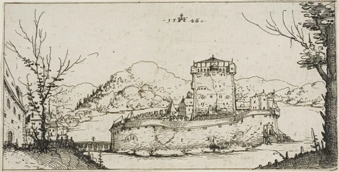 Fortaleza em um lago