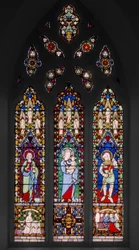 São João Evangelista, Virgin & Child, e St. George, c.1844 (vitral)