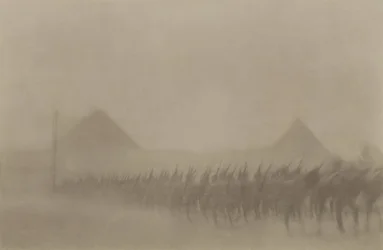Infantaria australiana marchando durante uma tempestade de areia, que é conhecida no Egito como um Khamseen, 1915