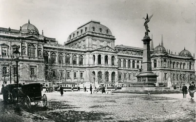 A Universidade de Viena e o Monumento Liebenberg
