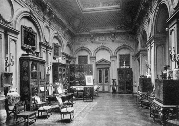 O salão, Montagu House, 1908.