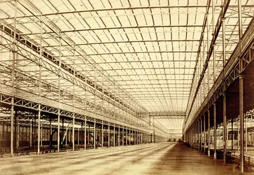 The Nave no Crystal Palace, Hyde Park, em março de 1852 (albumen print from calotype negative)