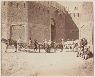 Durani Gate, Heyland Cart e Pack Mules, mostrando os diferentes tipos de selas de carga, Kandahar